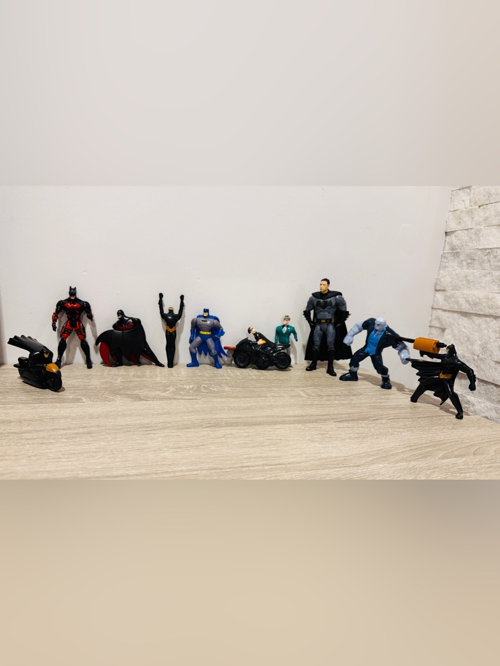 DC Comics Batman Action Figures Lot of 8 - Vintage Fast Food & Mini Toys As-Is